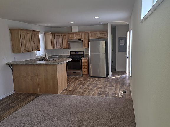 4th image of 404 N Best View Dr