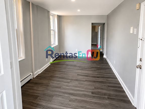 5th image of 367 Morris Ave #2B