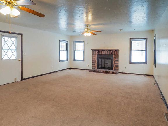 4th image of 998 Golden Ave