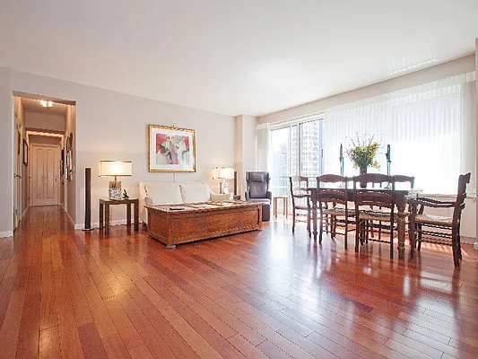 Sold by Sotheby's International Realty | media 29