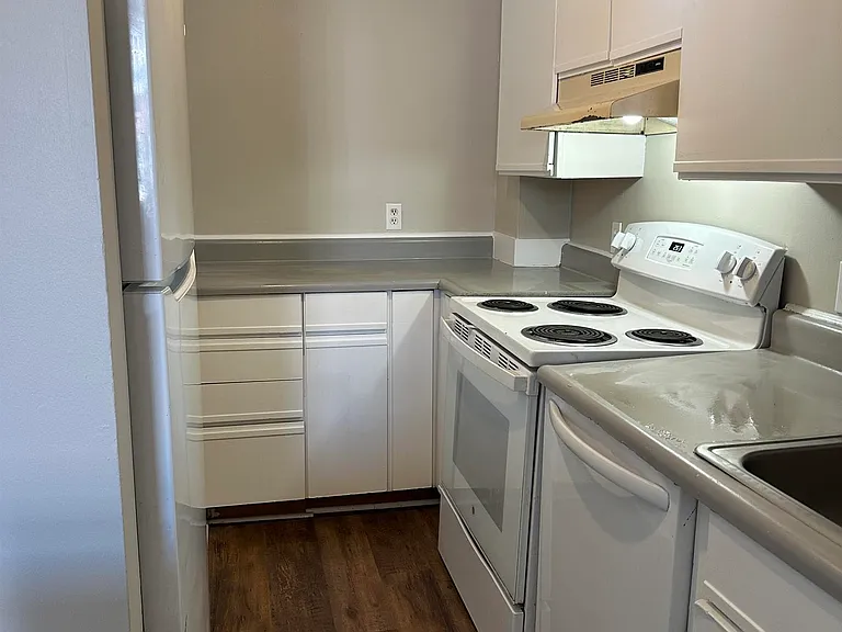 71-103 Front Street — Photo 29