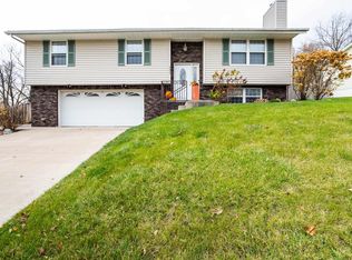 3421 15th St, Moline, IL 61265