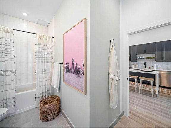 4th image of 95 NW 29th St #1/1