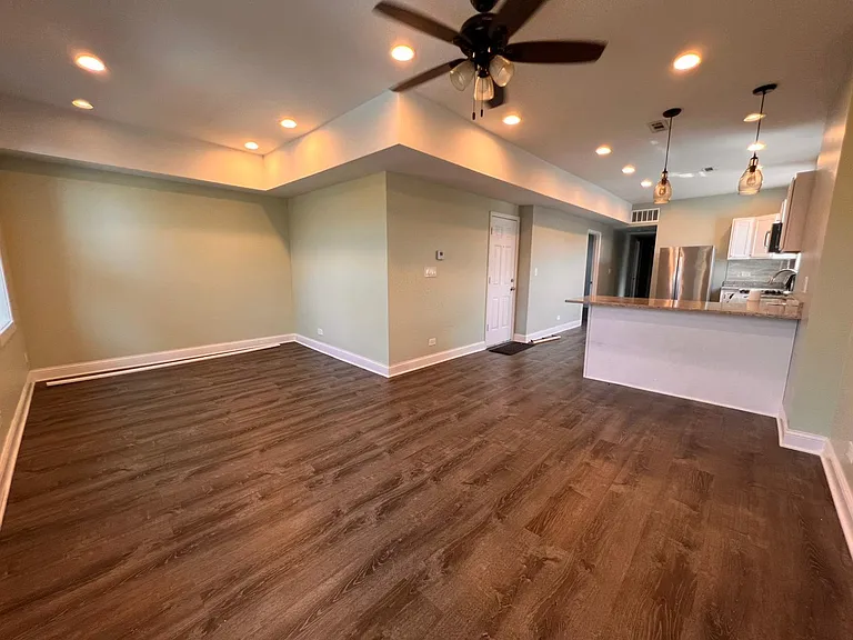 1623 S Loomis St #2 — Photo 5