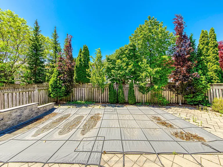 2473 Tesla Cres — Photo 41