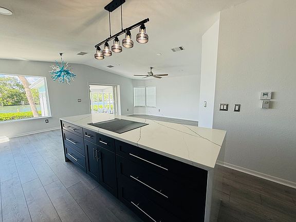 5th image of 4851 W Gandy Blvd #5
