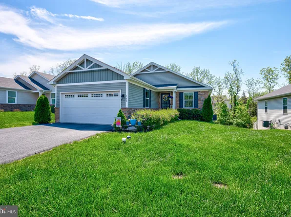 140 Steeplechase Ln, Pottstown, PA 19464