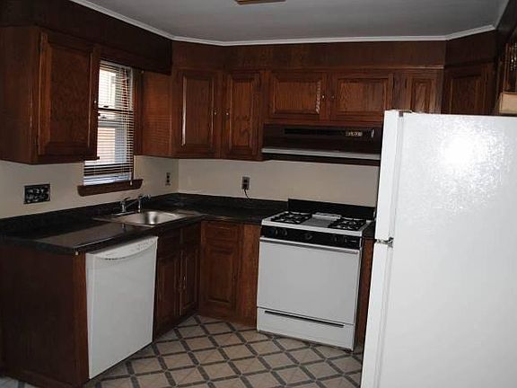 Kitchen w/new countertop