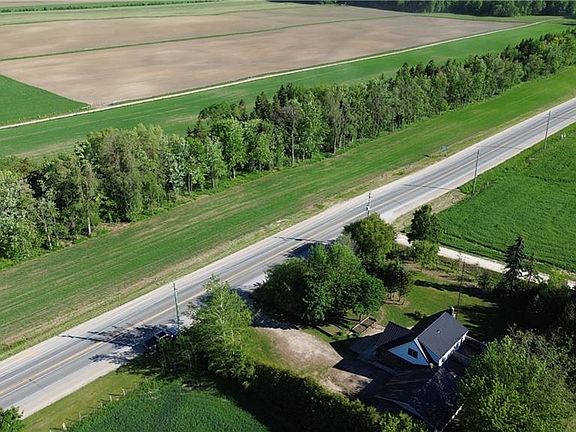 2nd image of 2785 Manser Rd