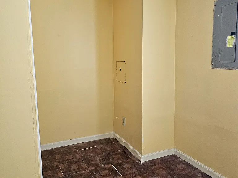 6803 Yorkdale Ct — Photo 23