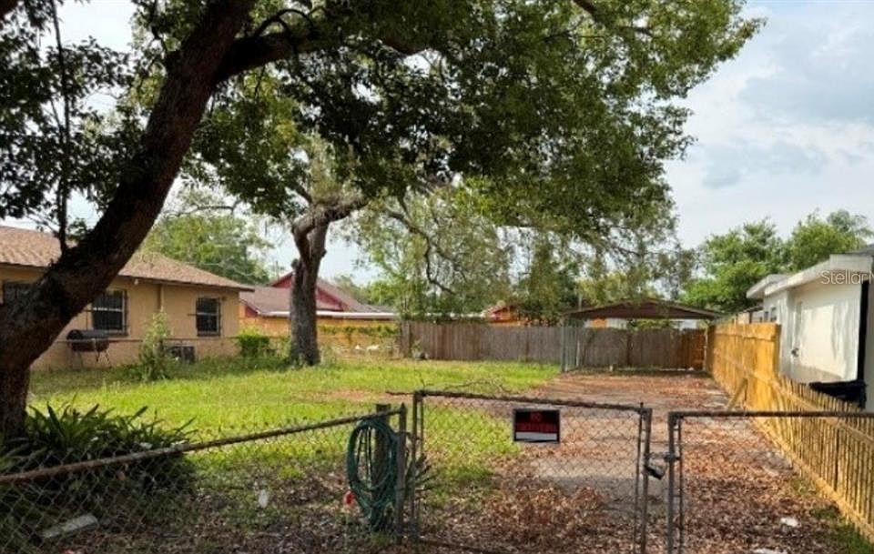 1st image of 1422 1/2 BOUGAINVILLEA AVENUE