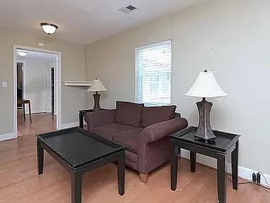513 Tyler St — Photo 18