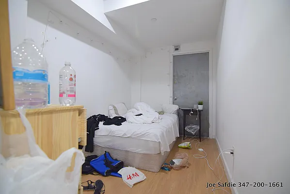 Rented by Safdie Realty Group | media 55