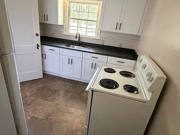 5th image of 203 Glamorgan St #203