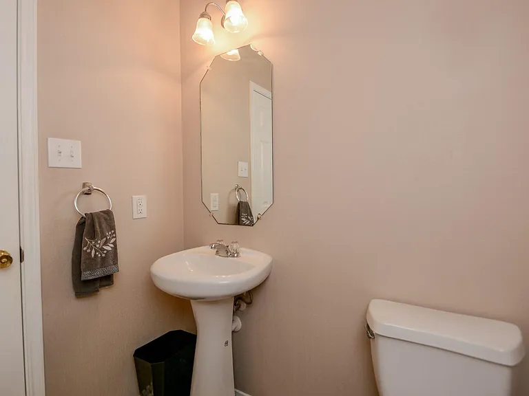 9947 Valance Way — Photo 34