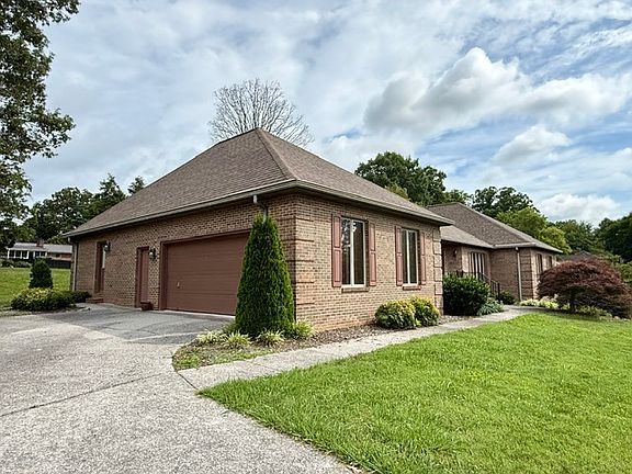 5th image of 590 Wedgwood Dr