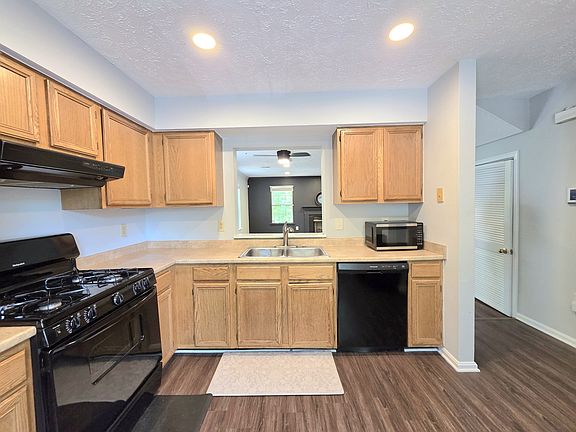 5th image of 7266 Mahogany Dr #2