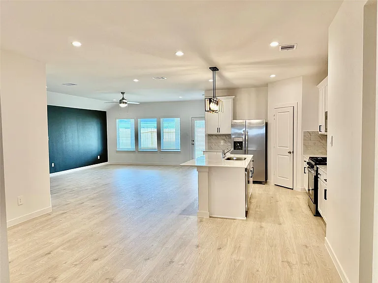 30406 Canterbury Fields Dr — Photo 14