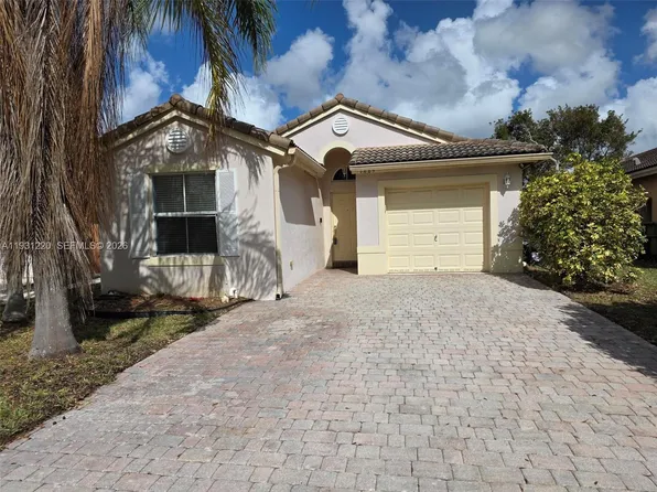 1885 SE 13th St, Homestead, FL 33035