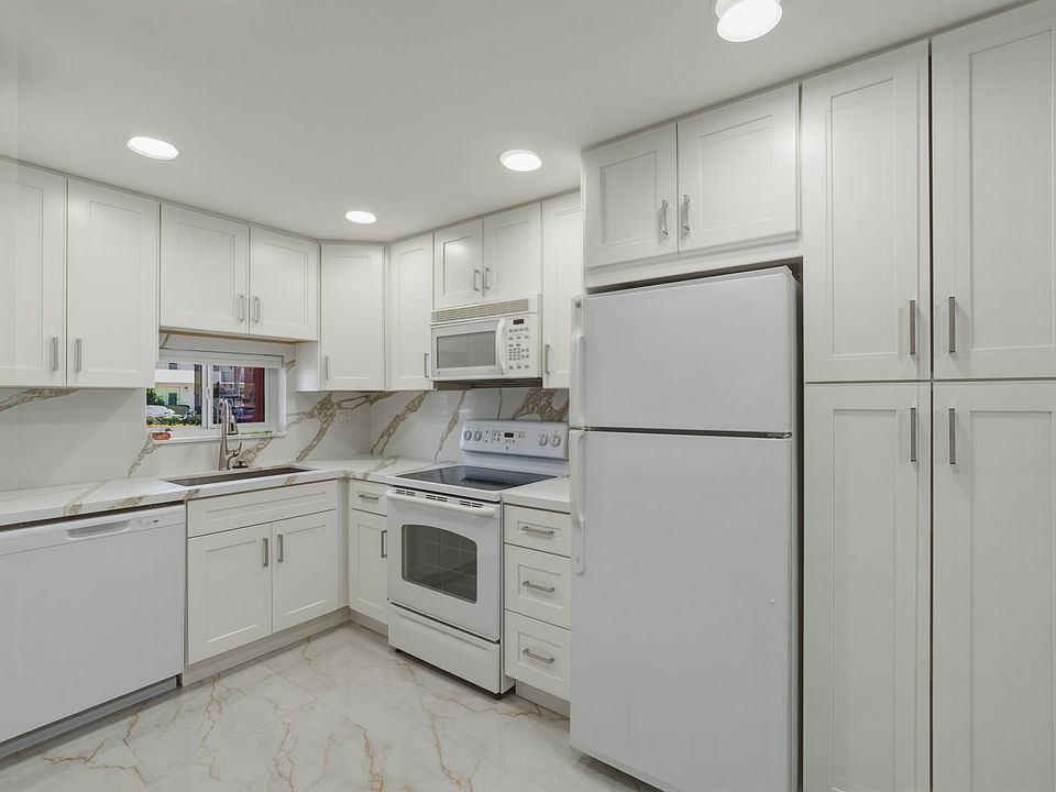 1st image of 371 S Hollybrook Drive #106
