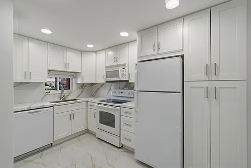 371 S Hollybrook Dr #106 Photo 1