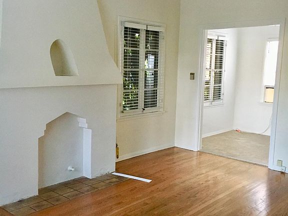 4th image of 1147 Cardiff Ave