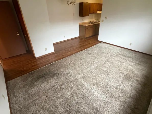 222 High Line St #7, Belvidere, IL 61008