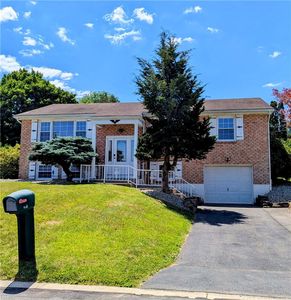 2650 Clover Dr, Easton, PA, 18045