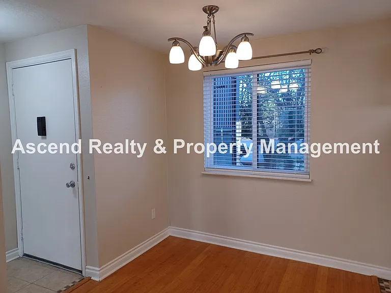 14095 SW Walker Rd #71 — Photo 3