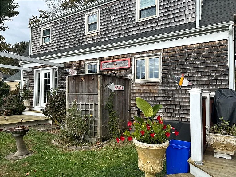 7 Boulevard E — Photo 2