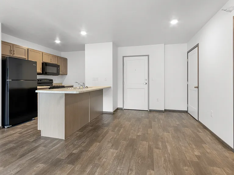 Split Rock Village Apartments & Townhomes — Photo 16