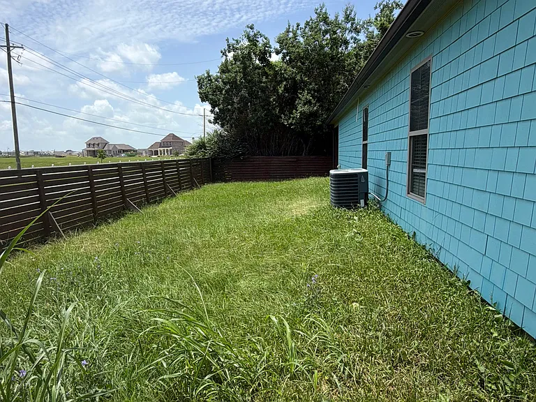 101 Cane Field St — Photo 9