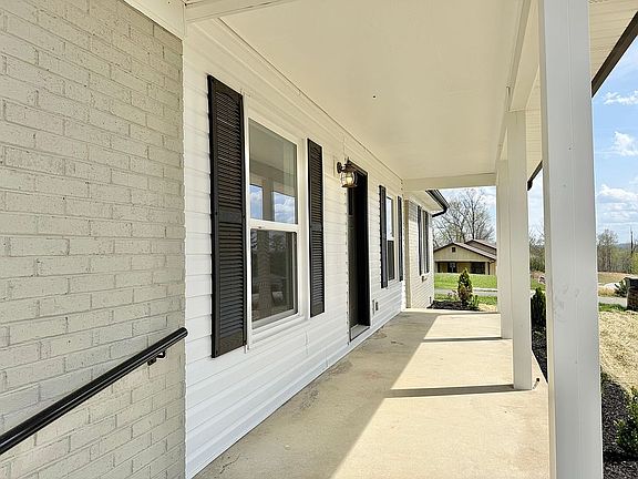 4th image of 160 Mays Subdivision Rd