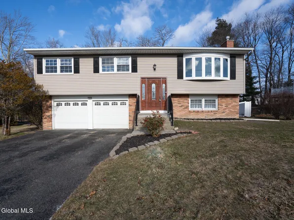 12 Gaslight Drive, Albany, NY 12205