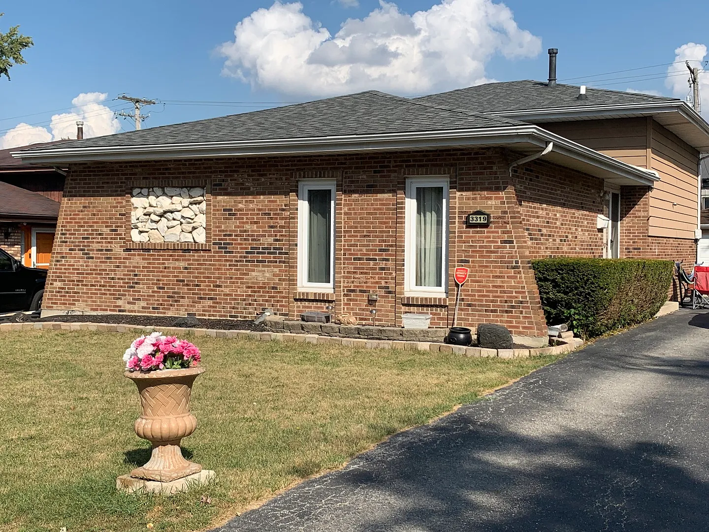 3319 Hopkins St photo 1