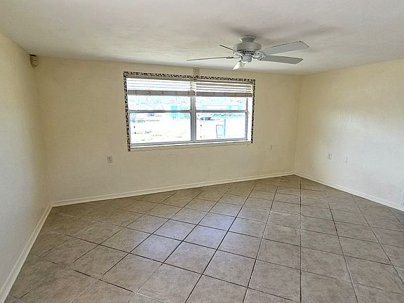 4th image of 1182 South Ln