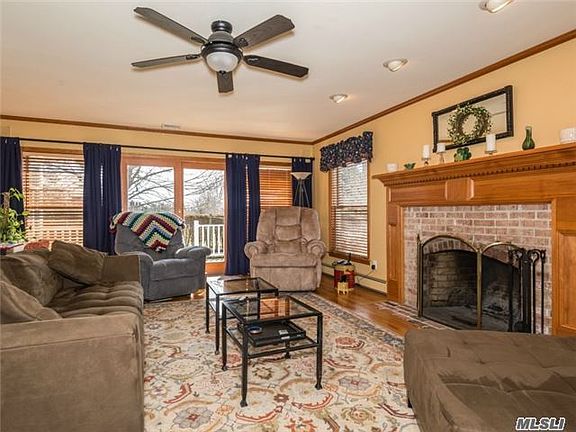 2nd image of 155 Harvest Ln