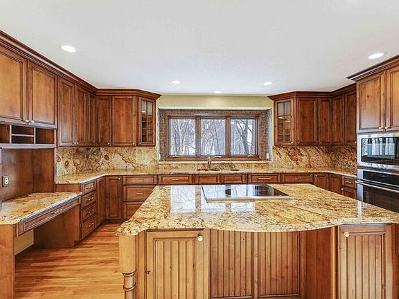 3rd image of 7210 Juniper Ave