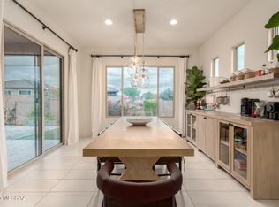 685 E Romsdalen Rd, Tucson, AZ 85755