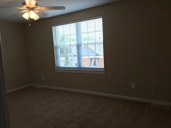 3rd image of 329 S Amsterdam Ct