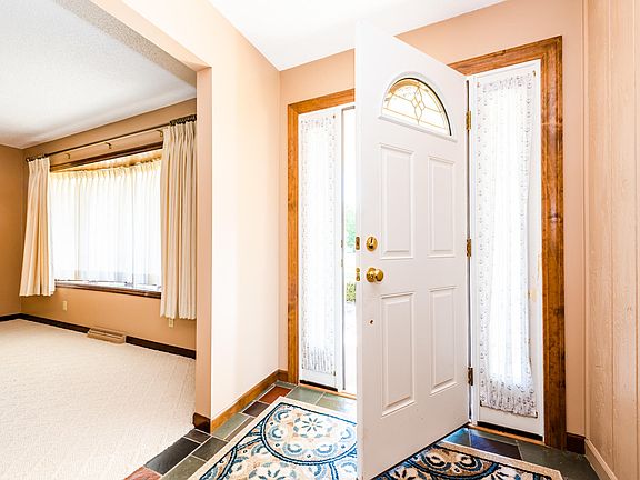 5th image of 5111 Washington Ave