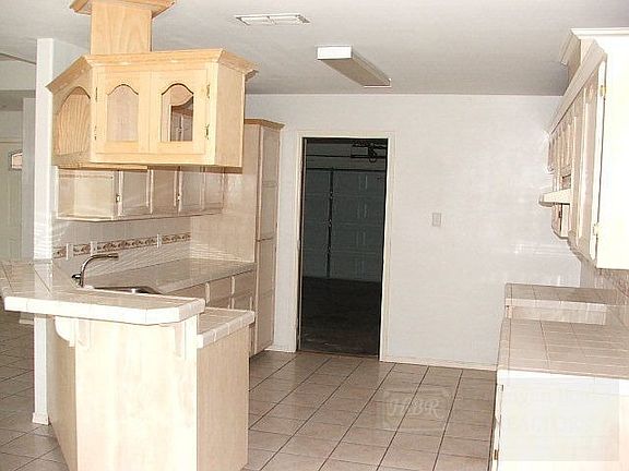 5th image of 602 Roosevelt St