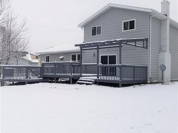 5th image of 570 Linden Dr