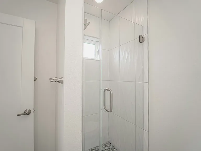 1321 Bates Ave #1323 — Photo 44