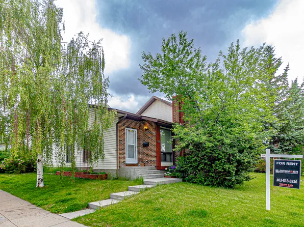 7832 Ranchview Dr NW, Calgary, AB T3G 1X8