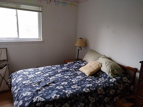 5th image of 28 Revere Ct