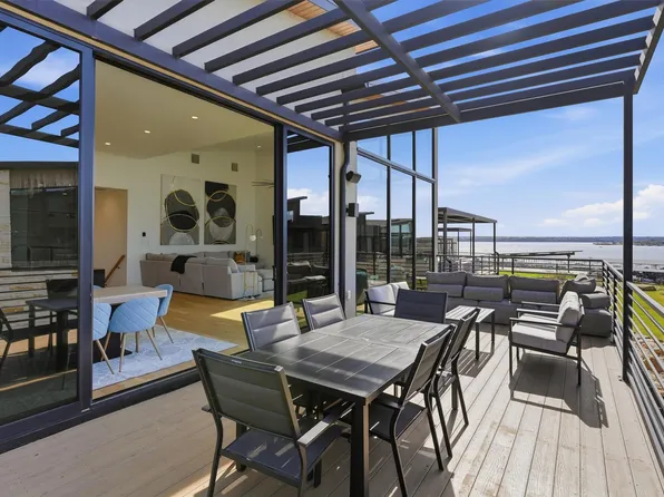 4 Breakwater Bnd, Graford, TX 76449