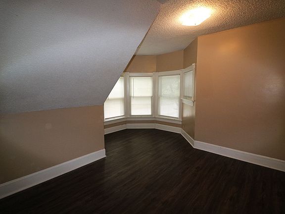 4th image of 1001 Fremont St #3