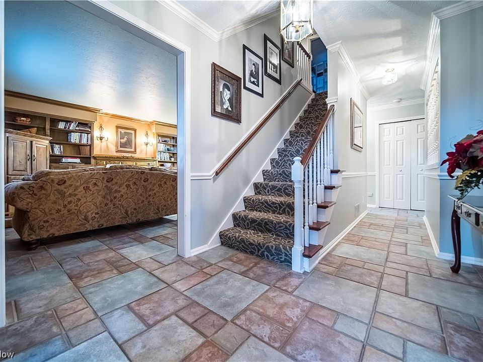 1561 Carriage House Dr, Mogadore, OH 44260 Zillow