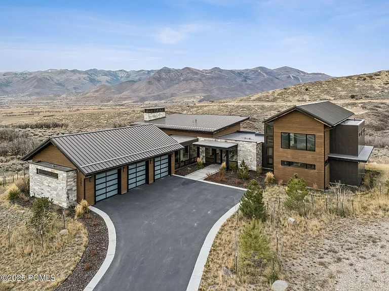 2005 Lookout Peak Cir — Photo 89
